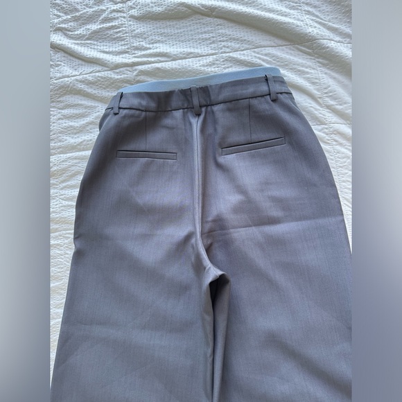 Top & Wide-Leg Pants Set Size-M but ran 1 size smaller and feels like S - Picture 6 of 12